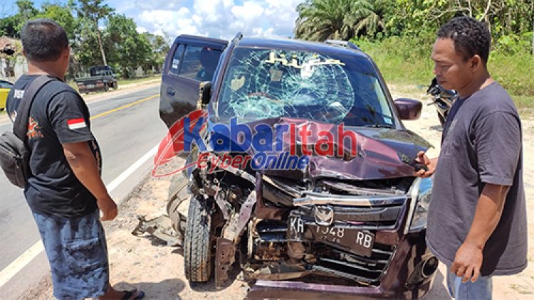 Sopir mobil mengantuk, Langsung seruduk dua pengendara motor Sekaligus.