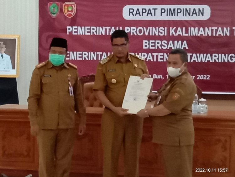 ANANG DIRJO COPOT SEKDA KOBAR SUYANTO DIGANTIKAN JUNI GULTOM